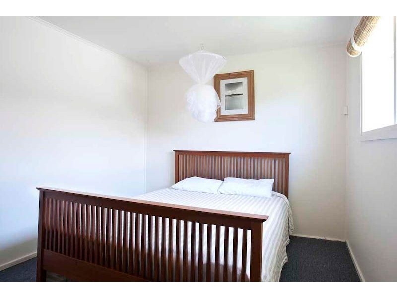 Sorrento VIC 3943