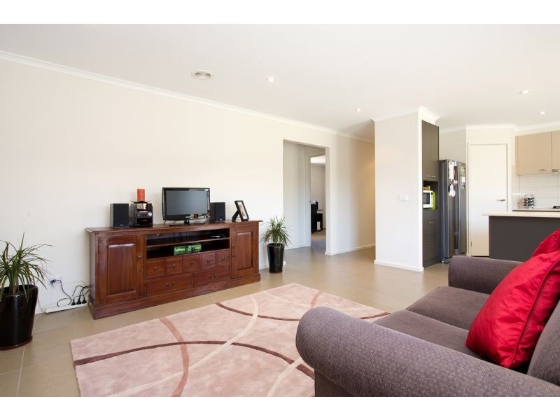 6 Rosella Rise, Rosebud VIC 3939