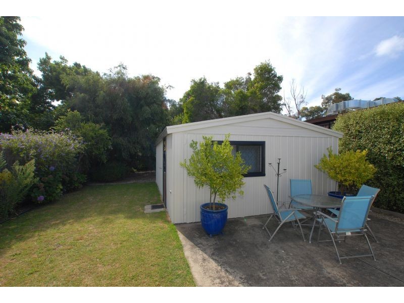 113 Ninth Avenue, Rosebud VIC 3939