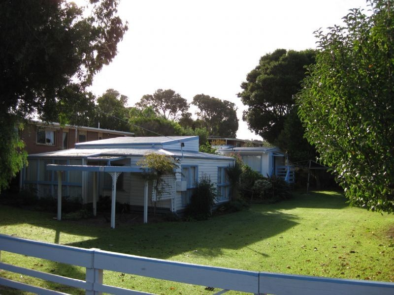 29-31 Sixth Avenue, Rosebud VIC 3939