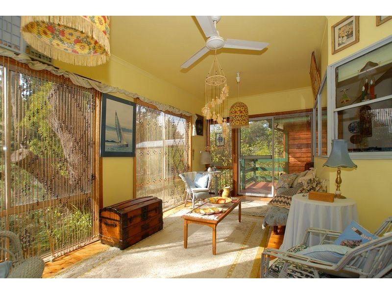 1 Florence Avenue, Rosebud West VIC 3940