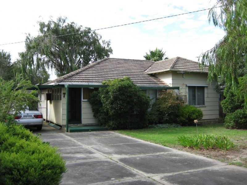 7 Mirriam Avenue, Rosebud West VIC 3940