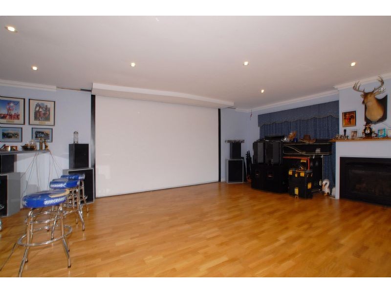111 Truemans Road, Rosebud West VIC 3940