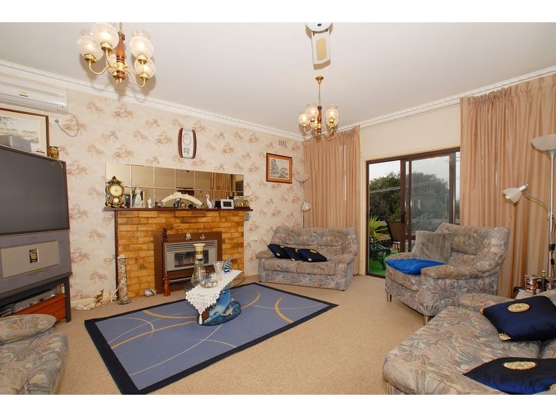 92-94 Fifth Avenue, Rosebud VIC 3939