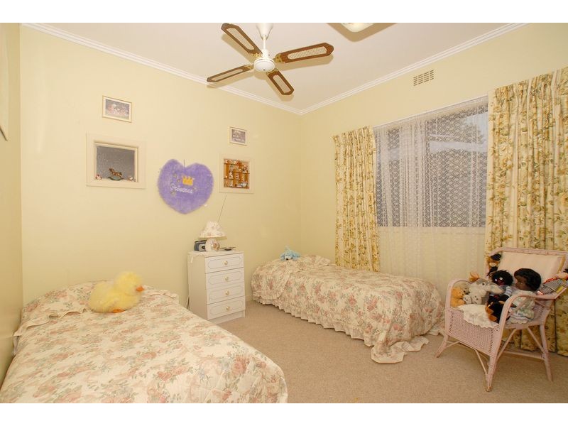 92-94 Fifth Avenue, Rosebud VIC 3939