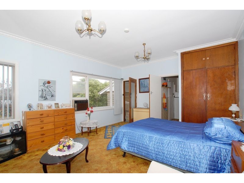 92-94 Fifth Avenue, Rosebud VIC 3939