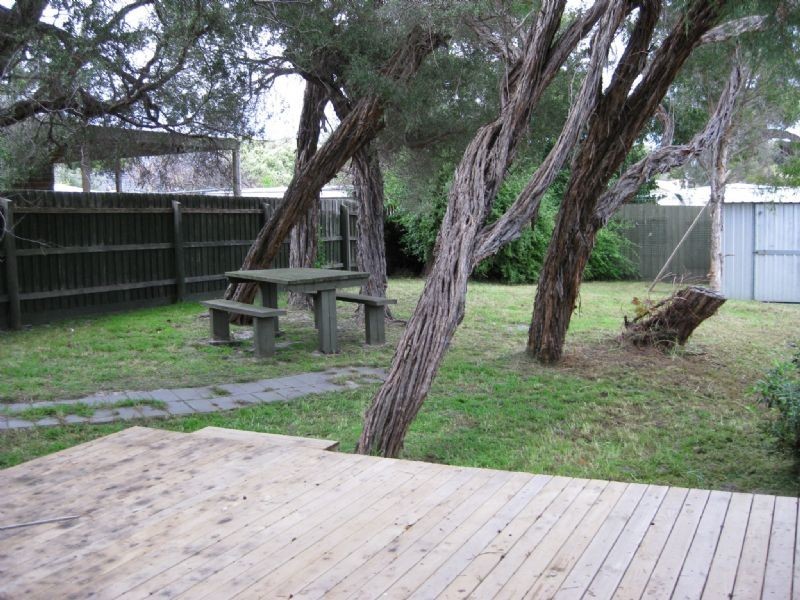 134 Ninth Avenue, Rosebud VIC 3939