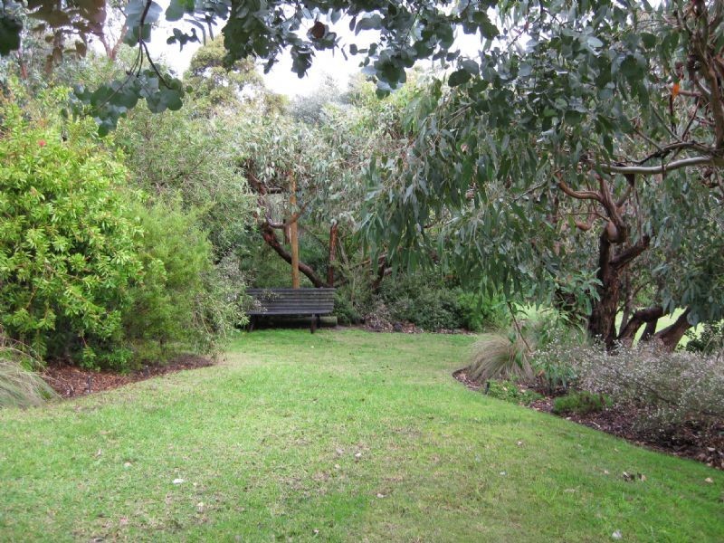 37 Cairn Road, Mccrae VIC 3938
