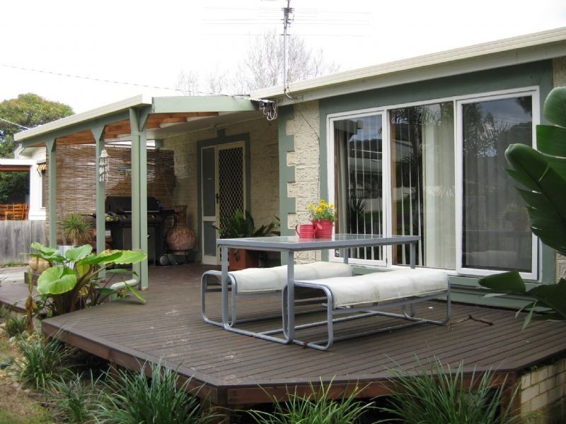 8 Overlea Street, Rosebud VIC 3939