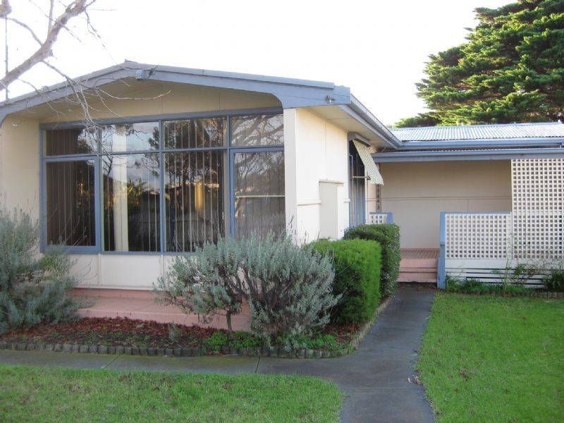 10 Dalgleish Avenue, Rosebud West VIC 3940