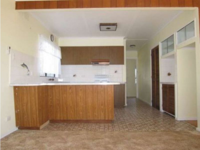 102 Ocean Street, Rosebud VIC 3939