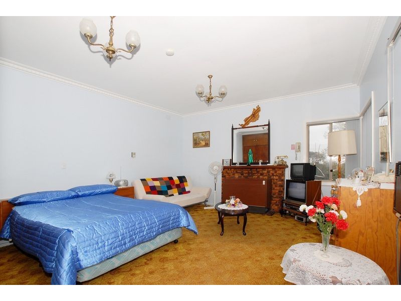 92-94 Fifth Avenue, Rosebud VIC 3939