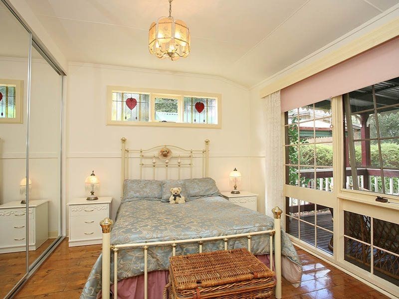 50 First Avenue, Rosebud VIC 3939