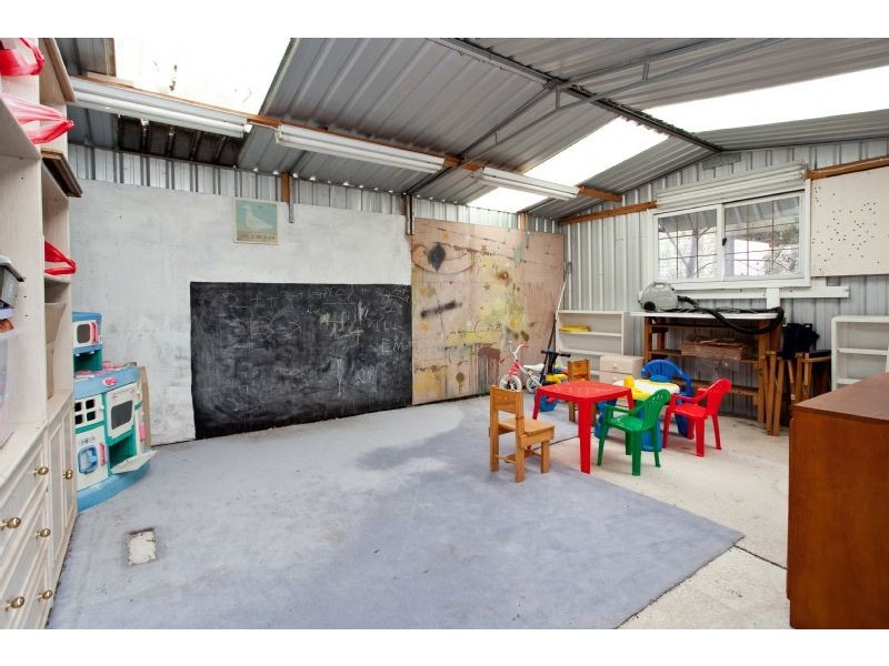 23 Carrathool Avenue, Rosebud VIC 3939