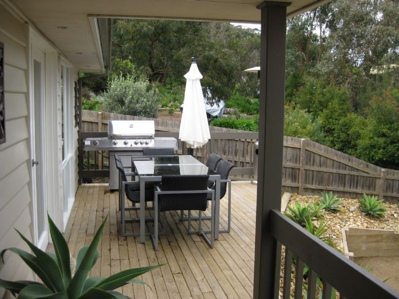 4 Warrain Avenue, Rosebud VIC 3939