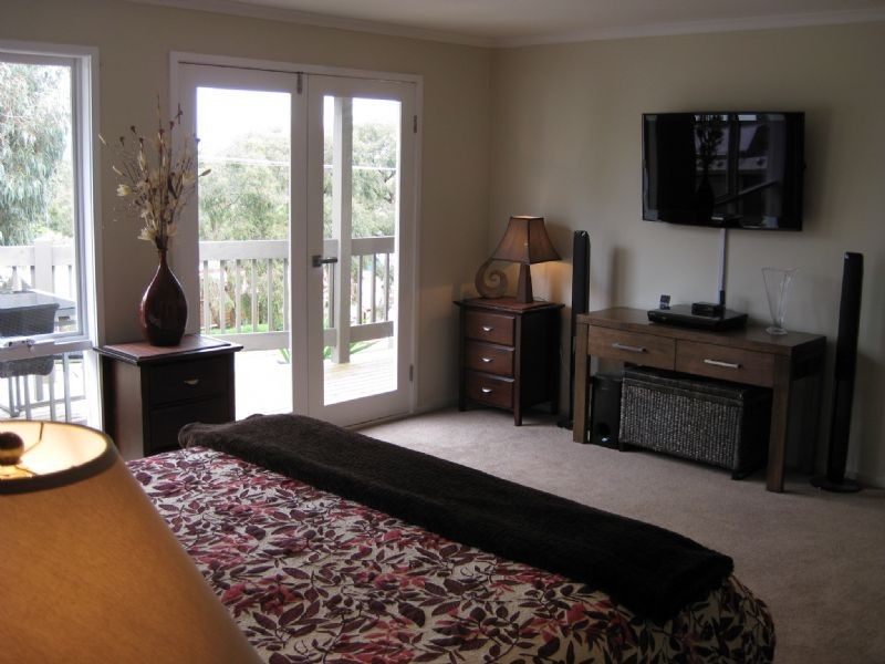 4 Warrain Avenue, Rosebud VIC 3939