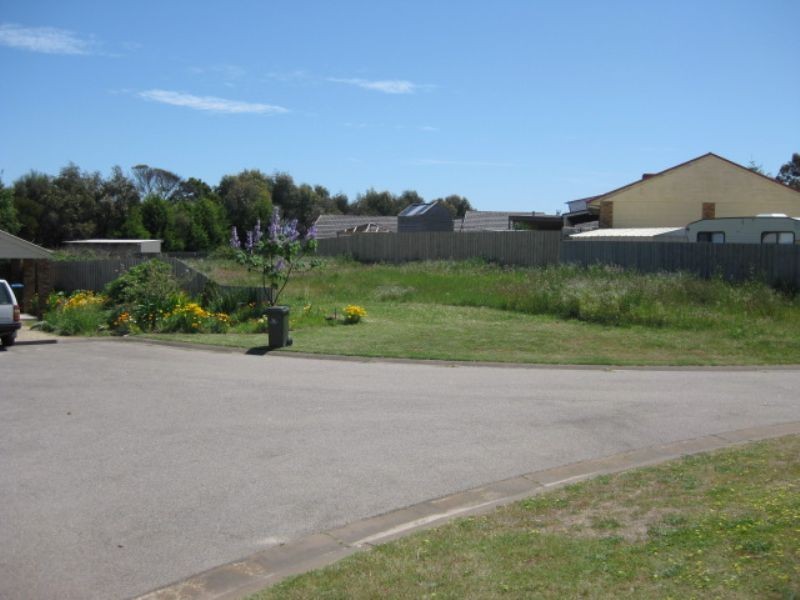 2 Egret Court, Rosebud West VIC 3940