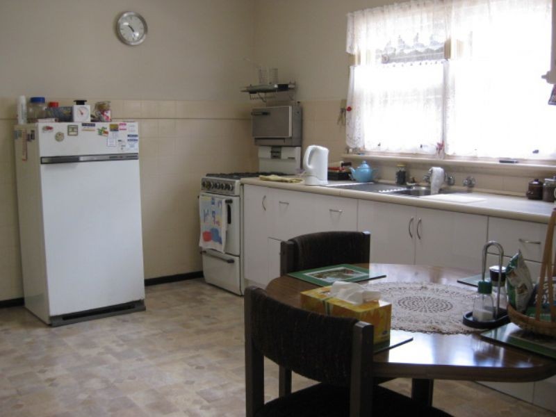 66 Fifth Avenue, Rosebud VIC 3939