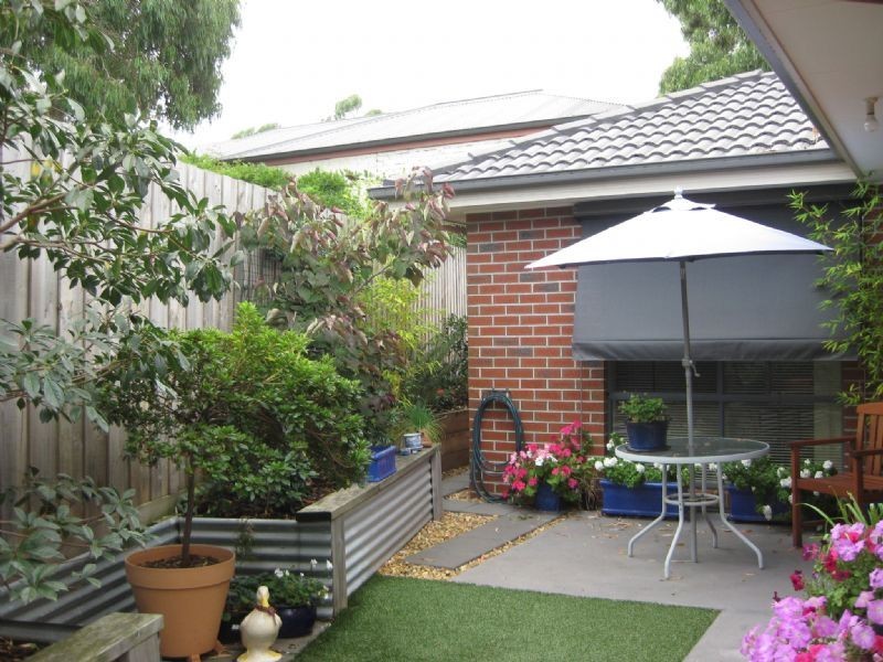 28 Leura Crescent, Rosebud VIC 3939