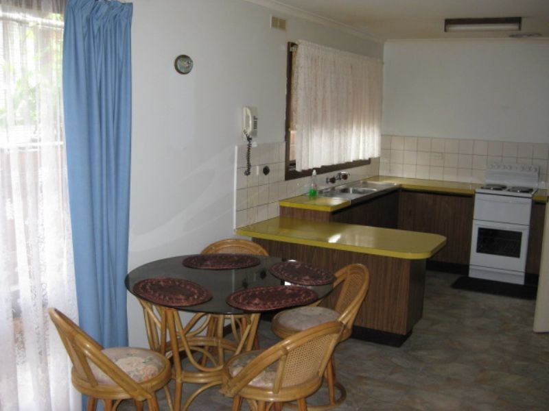 160 Eighth Avenue, Rosebud VIC 3939