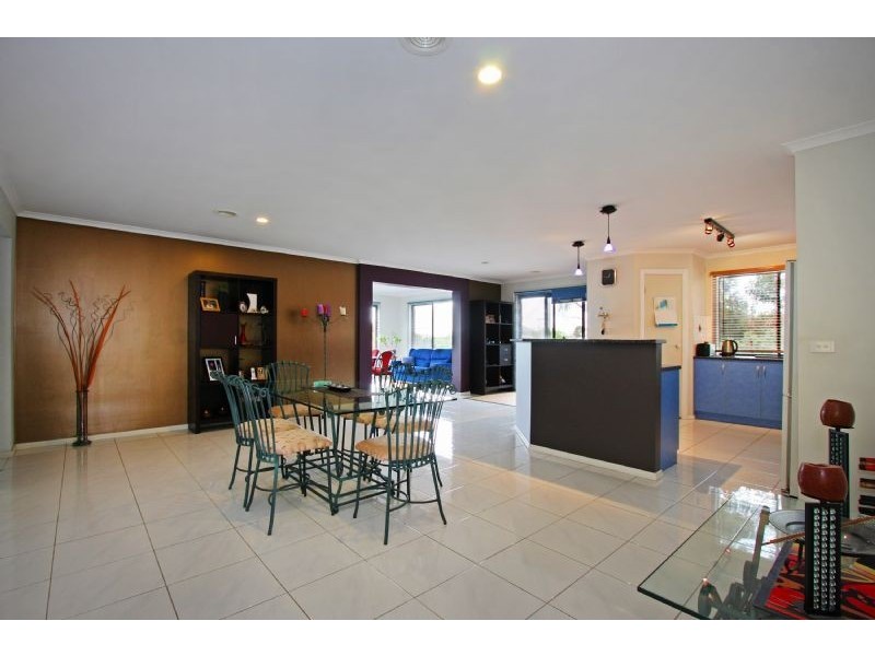 12 Currawong Court, Rosebud West VIC 3940