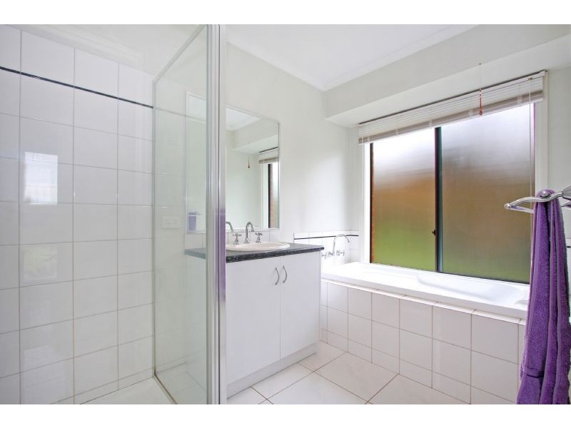 12 Currawong Court, Rosebud West VIC 3940