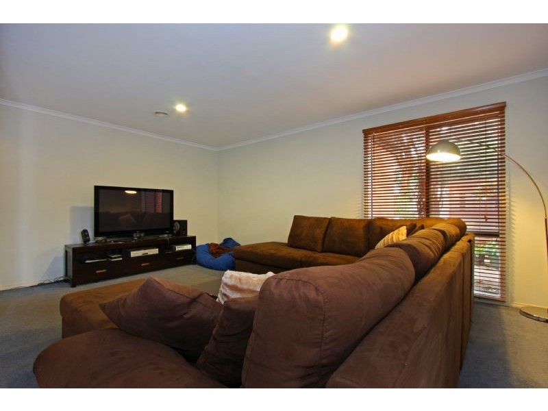 12 Currawong Court, Rosebud West VIC 3940