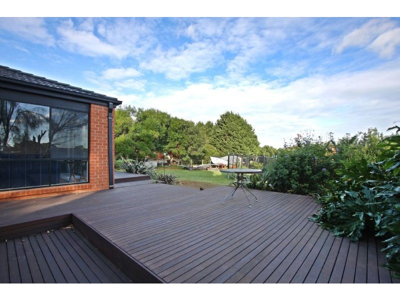 12 Currawong Court, Rosebud West VIC 3940