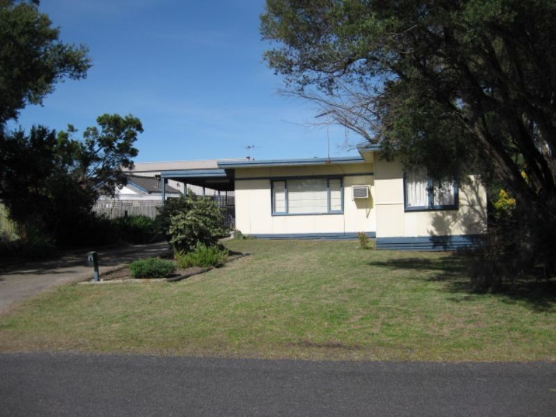 21 Staughton Avenue, Rosebud West VIC 3940