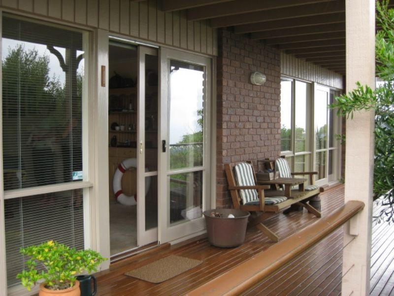 12 Somers Avenue, Mccrae VIC 3938