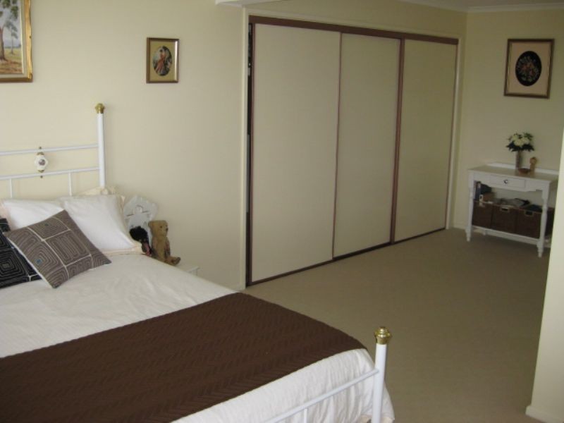 12 Somers Avenue, Mccrae VIC 3938