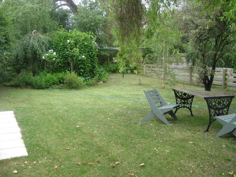 128 Foam Street, Rosebud VIC 3939