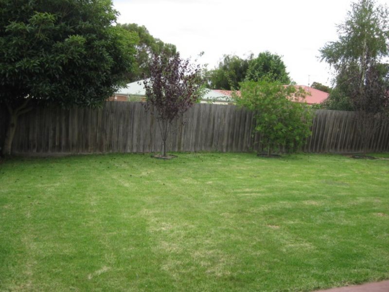 60 Banksia Place, Rosebud VIC 3939