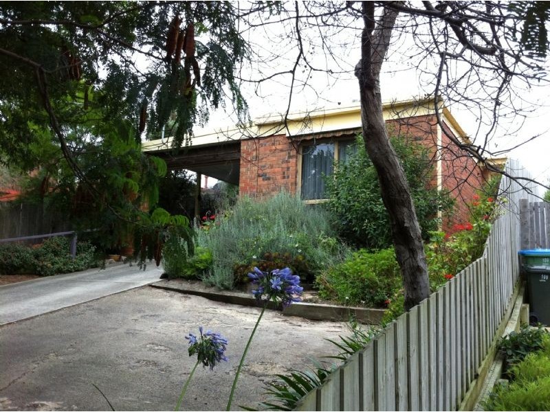 107 Third Avenue, Rosebud VIC 3939