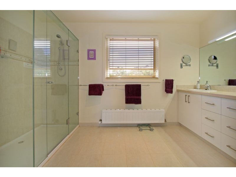 3 Abbey Lane, Mccrae VIC 3938