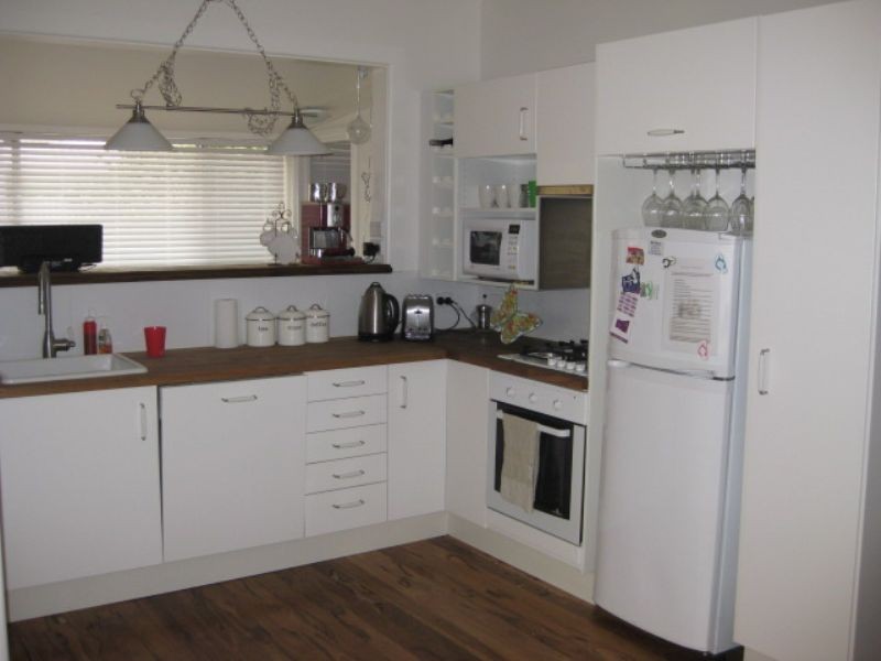 9 Florence Avenue, Rosebud West VIC 3940