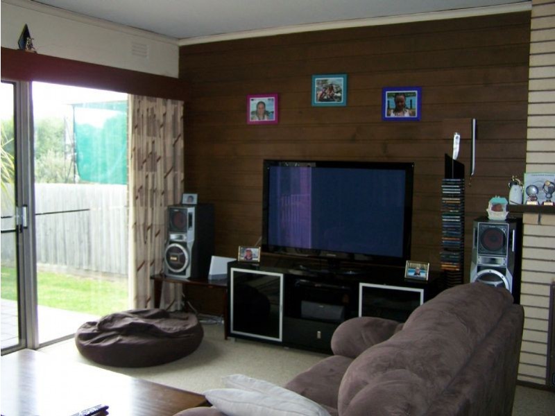 79 South Road, Rosebud VIC 3939