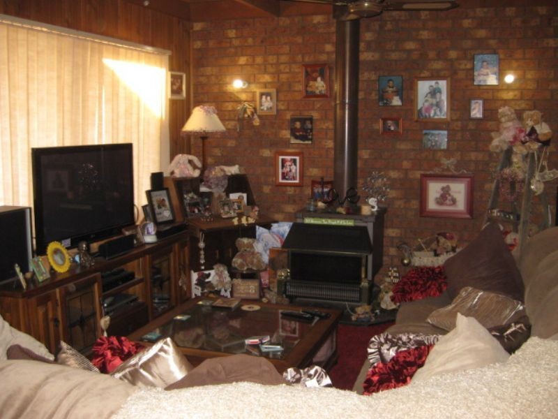 11 Howqua Drive, Rosebud West VIC 3940