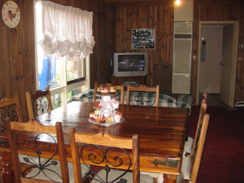 11 Howqua Drive, Rosebud West VIC 3940