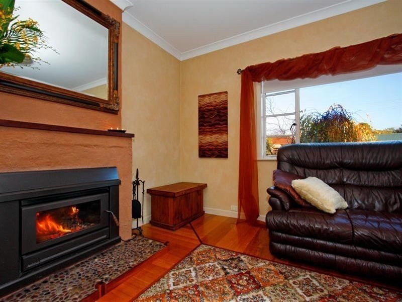 4 Coorabong Avenue, Rosebud VIC 3939