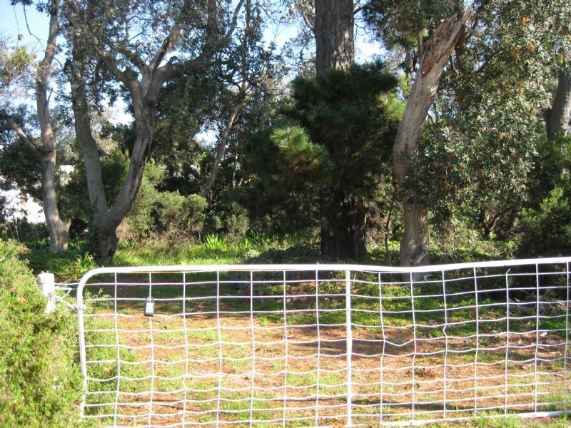 2-4 Mirriam Avenue, Rosebud West VIC 3940