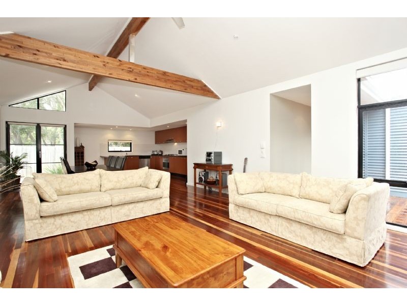 2/16 Teal Street, Rosebud West VIC 3940