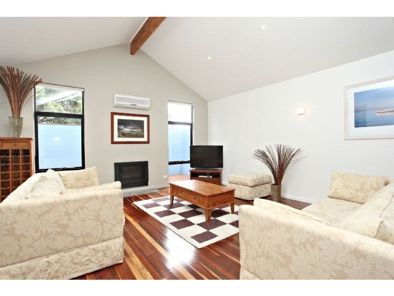 2/16 Teal Street, Rosebud West VIC 3940