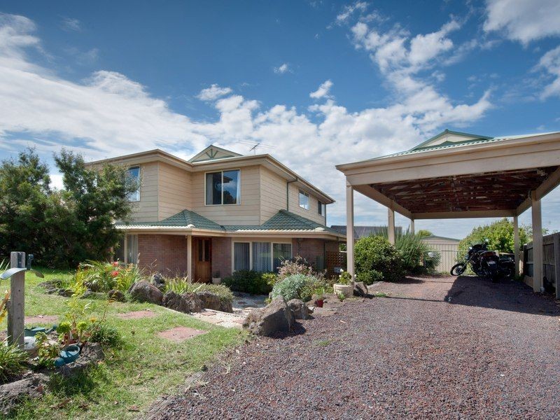 30 Whimbrel Court, Rosebud West VIC 3940