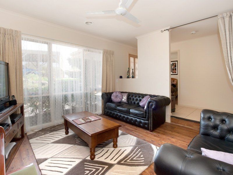 30 Whimbrel Court, Rosebud West VIC 3940
