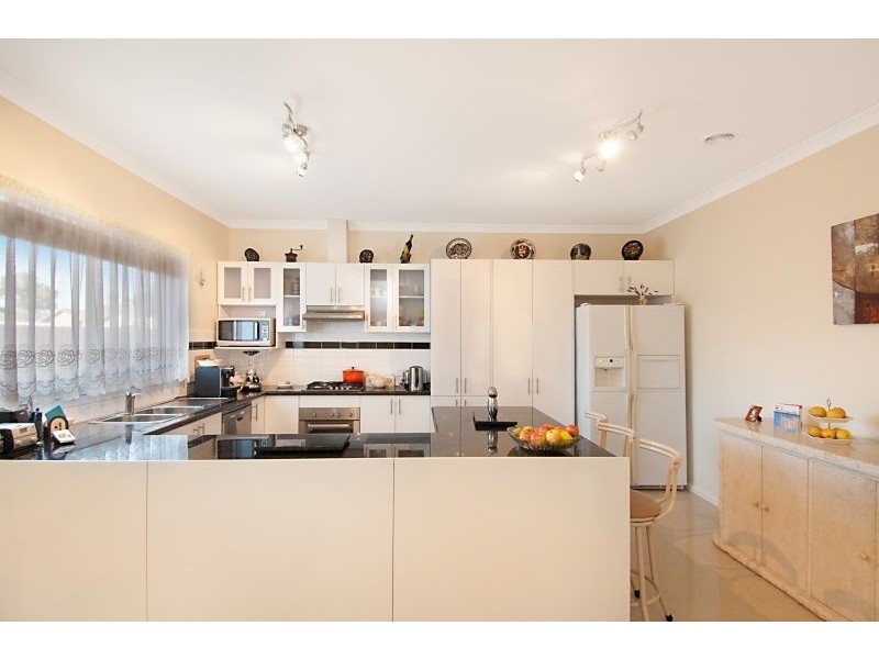 30 Hope Street, Rosebud VIC 3939