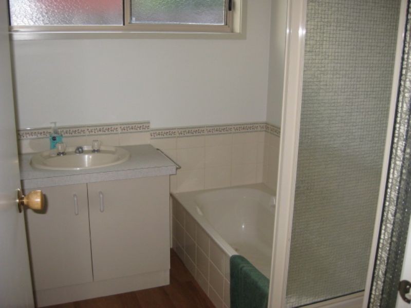 129 Third Avenue, Rosebud VIC 3939