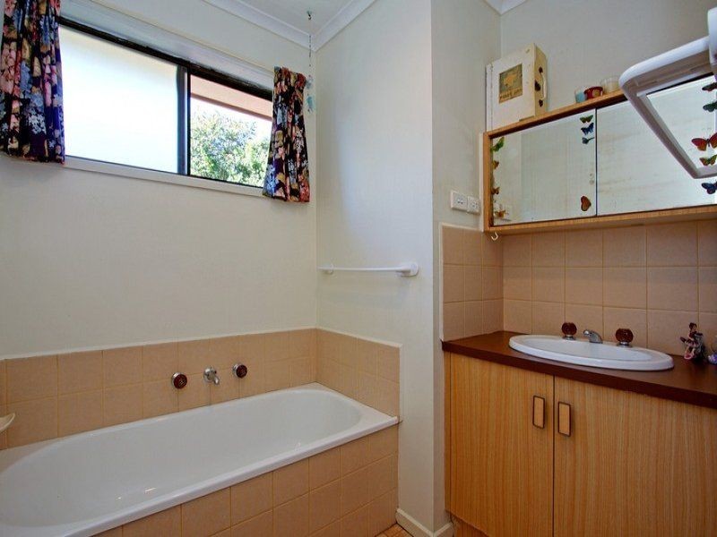 44 Hove Road, Rosebud VIC 3939