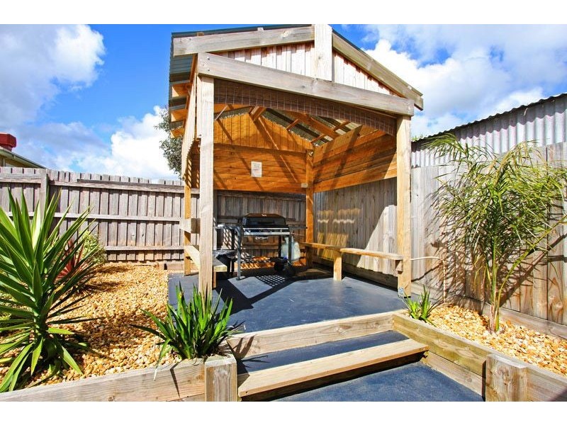 125 First Avenue, Rosebud VIC 3939