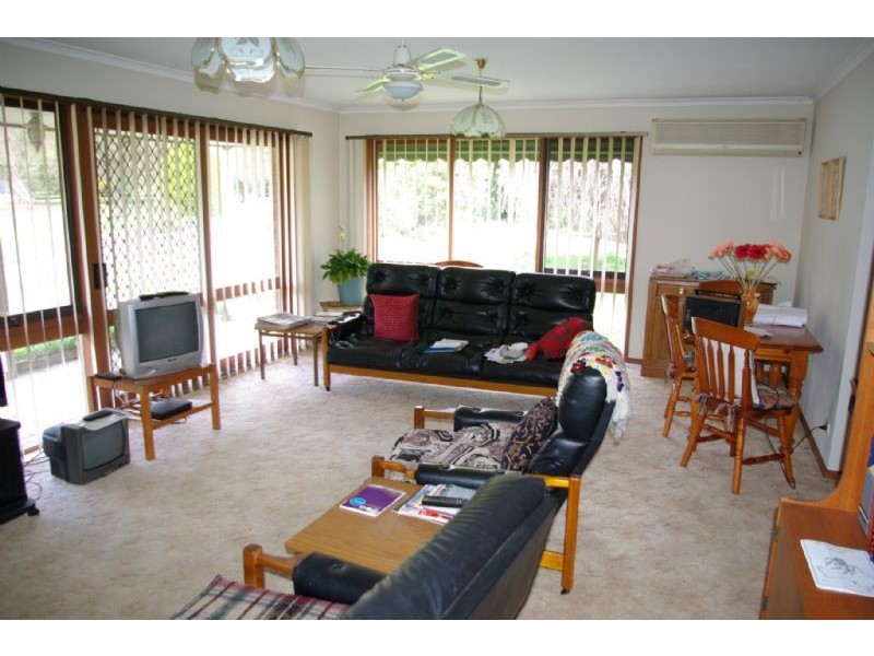 4 Grenfell Way, Rosebud VIC 3939